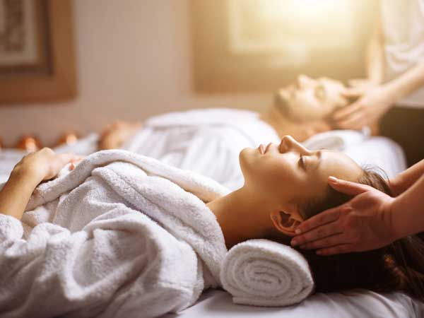 Couple Getting A Spa Treatment.