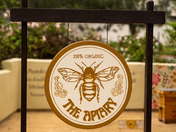 The apiary sign