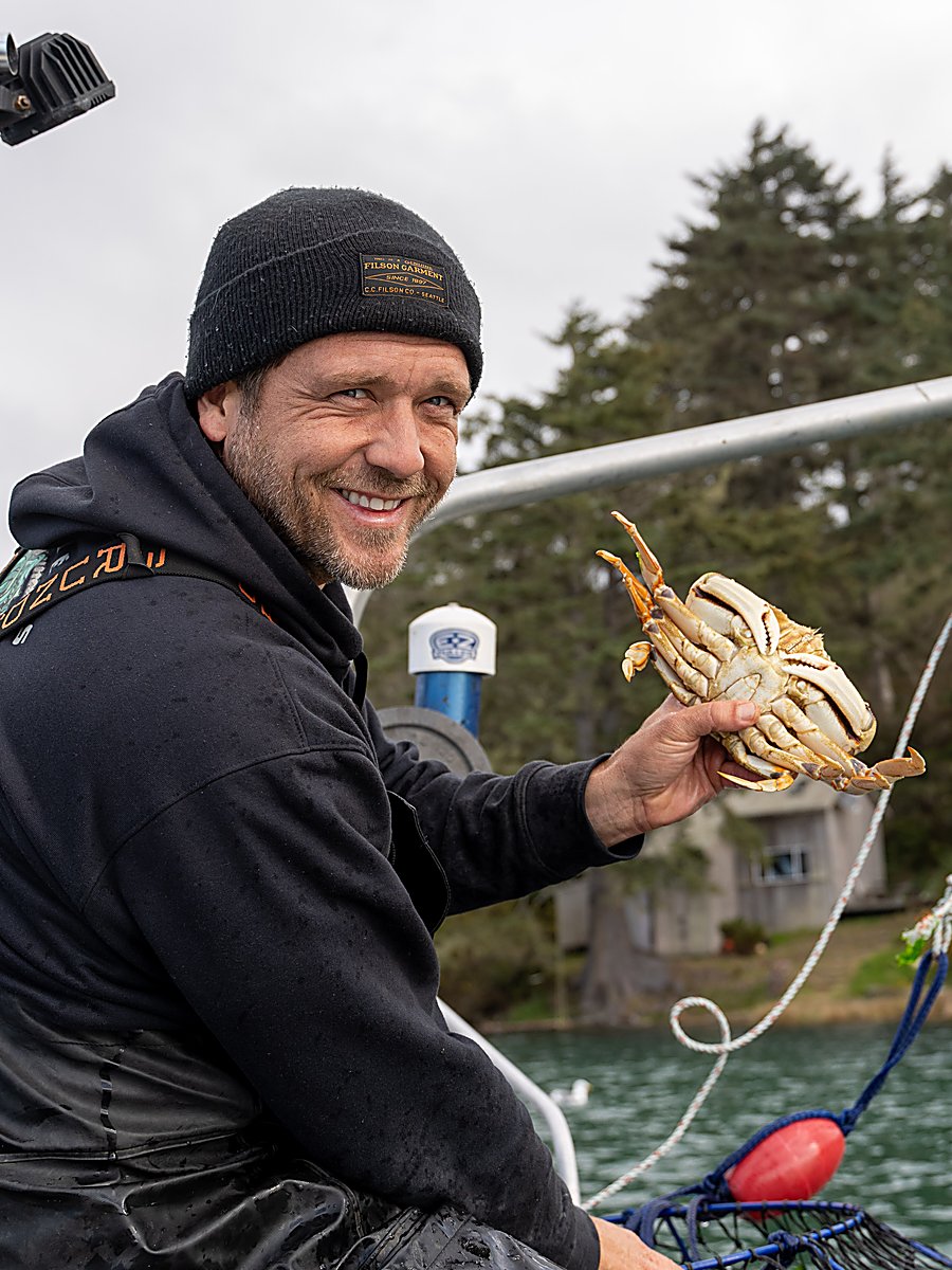Fresh seafood sourcing for Estancia La Jolla resort showcasing sustainably caught Pacific crab from California waters